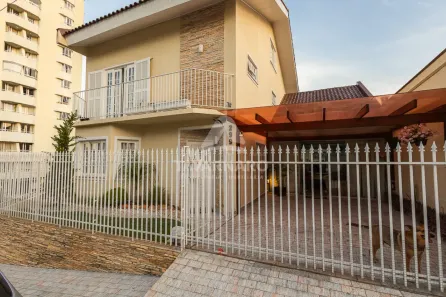 Casa com 3 Quartos à venda, 250m² no Centro, Ponta Grossa