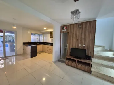 Casa de Condomínio com 2 Quartos à venda, 67m² no Jardim Interlagos, Hortolândia