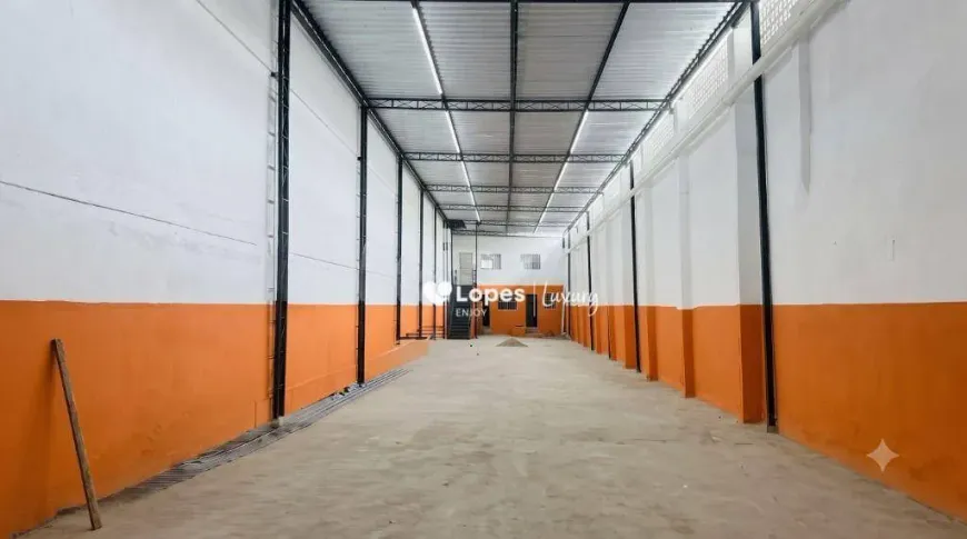 Foto do imóvel - Galpão/Depósito/Armazém para alugar com 324 m², 4 banheiros, 3 vagas