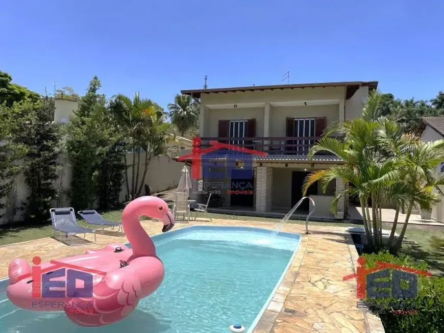 Foto do imóvel - Casa à venda com 3 quartos, 2 suítes, de 460 a 461 m², 3 a 4 banheiros e 3 vagas na garagem em