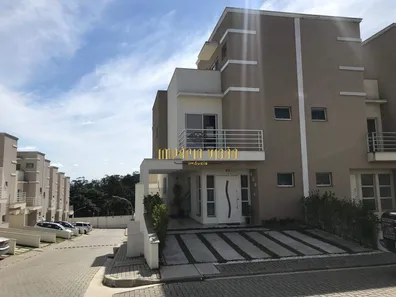 Sobrado com 3 Quartos à venda, 156m² no Parque Santa Rosa, Suzano