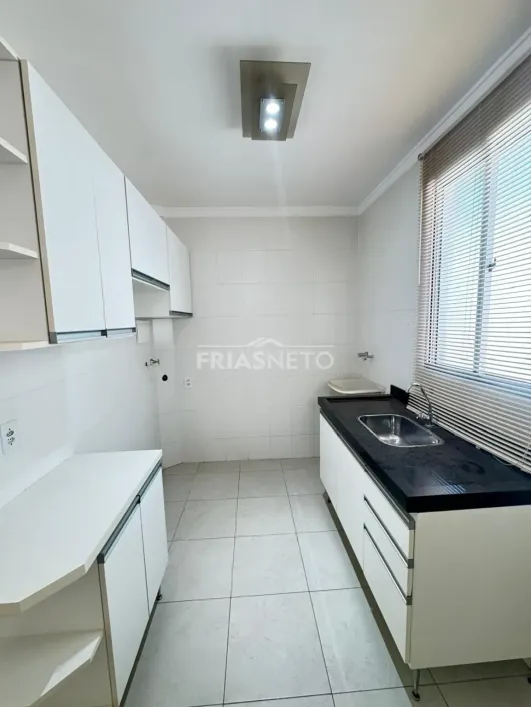 Foto do imóvel - Apartamento para alugar com 2 quartos, 1 banheiro, 1 vaga na garagem e aceita animais em