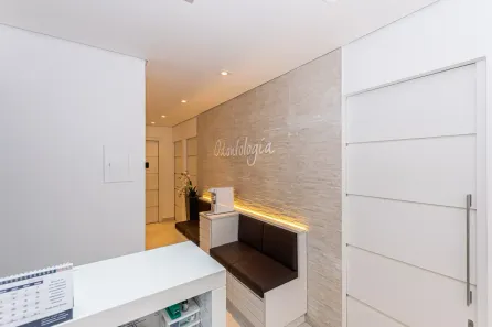 Conjunto Comercial / Sala à venda, 71m² no Centro, Curitiba