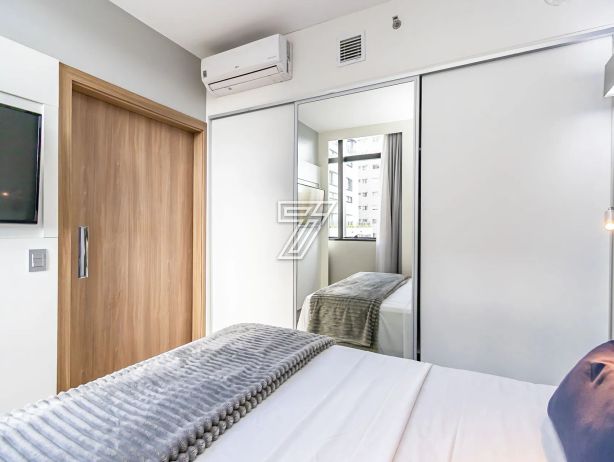 FLAT (com quarto separado) mobiliado e decorado, andar alto, face oeste, Batel, com 36m² privativos! - foto 2