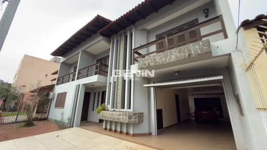 Sobrado com 4 Quartos para alugar, 320m² no Centro, Canoas