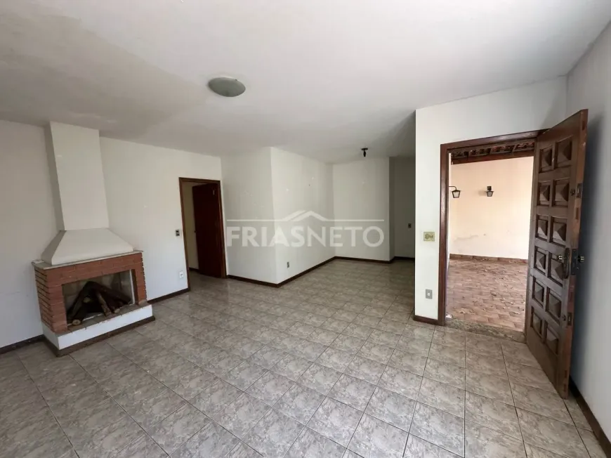 Foto do imóvel - Casa para alugar com 3 quartos, 3 banheiros e 168 m² aceita animais em