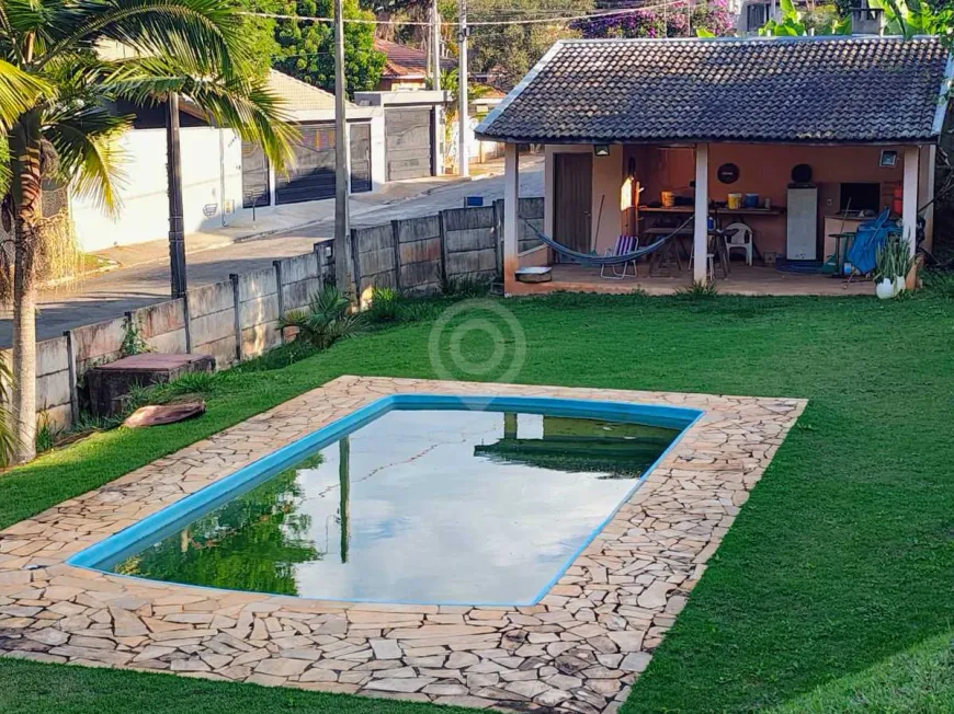 Foto do imóvel - Casa à venda com 3 quartos, 1 suíte, 207 m², 4 banheiros e 4 vagas em