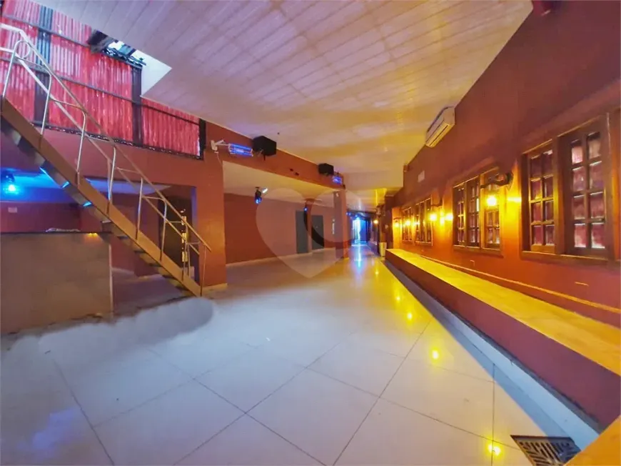 Foto do imóvel - Ponto comercial à venda e locação com 306 m² e 6 banheiros próximo ao Metrô Jardim São Paulo.