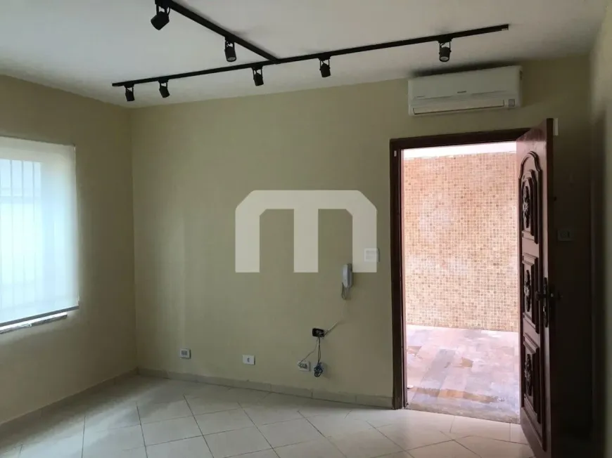 Foto do imóvel - Casa para alugar com 200 m², 3 quartos, 2 banheiros, 2 vagas