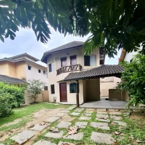 Casa com 3 Quartos para alugar, 130m² no Glória, Macaé
