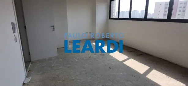 Loja / Salão / Ponto Comercial à venda, 36m² no Vila Assunção, Santo André