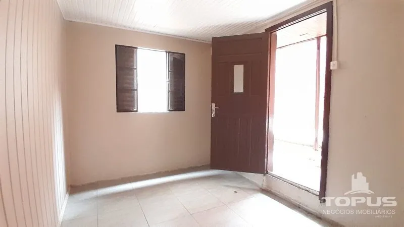 Casa para alugar com 55 m², 2 quartos, 1 banheiro em
