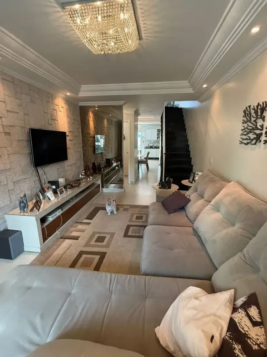 Foto do imóvel - Sobrado à venda com 3 quartos, sendo 3 suítes, de 217 a 218 m², 3 a 5 banheiros, 5 a 6 vagas e.