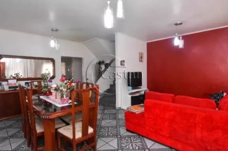 Foto do imóvel - Sobrado à venda com 3 quartos, 1 suíte, 189 m², 5 banheiros e 5 vagas na garagem em