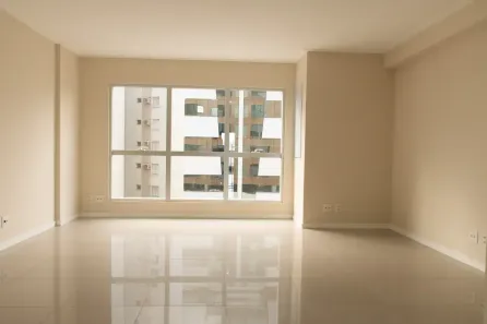 Conjunto Comercial / Sala para alugar, 33m² no Centro, Florianópolis
