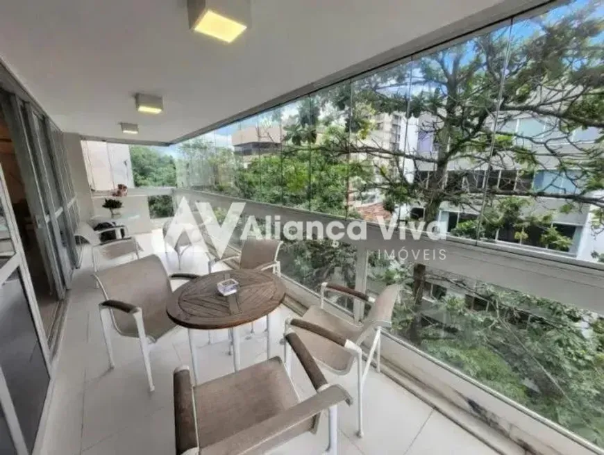 Foto do imóvel - Apartamento para comprar com 227 m², 4 quartos, 5 banheiros, 2 vagas