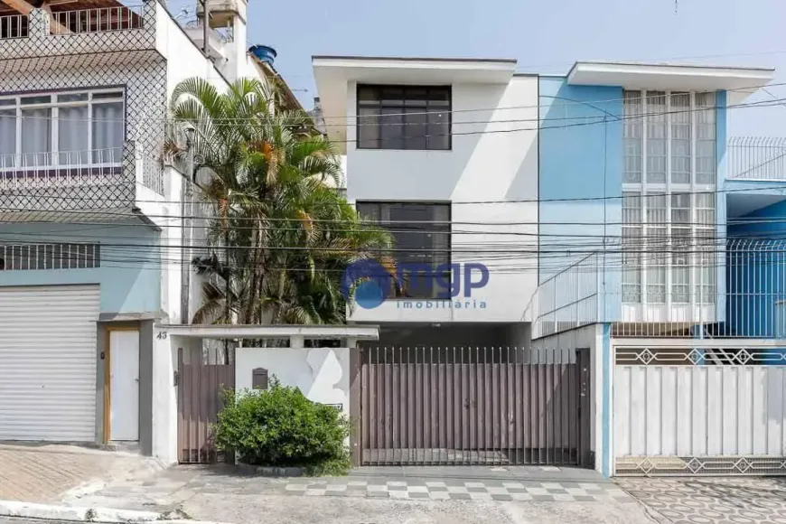 Foto do imóvel - Sobrado à venda com 4 quartos, 2 suítes, 193 m², 4 banheiros e 4 vagas na garagem em