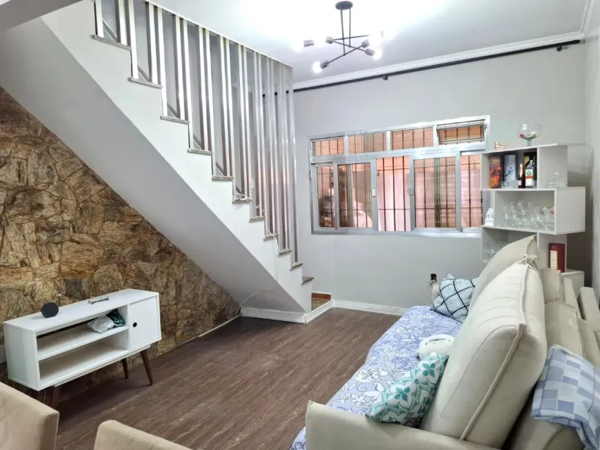 Foto do imóvel - Casa de Vila à venda com 3 quartos, 2 suítes, 142 m² e 1 vaga na garagem em