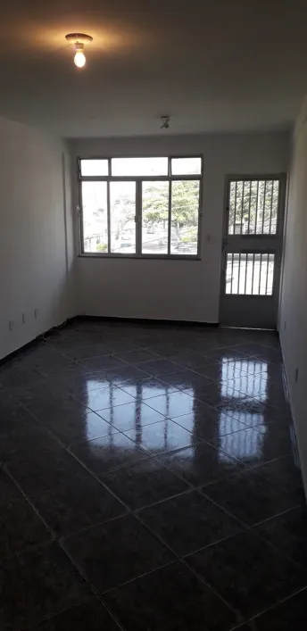 Foto do imóvel - Apartamento para alugar com 2 quartos, 1 banheiro, 70 m² e 1 vaga na garagem em