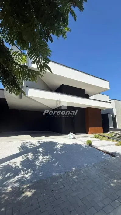 Foto do imóvel - Casa à venda com 3 quartos, 3 suítes, 5 banheiros, 4 vagas na garagem e aceita animais em