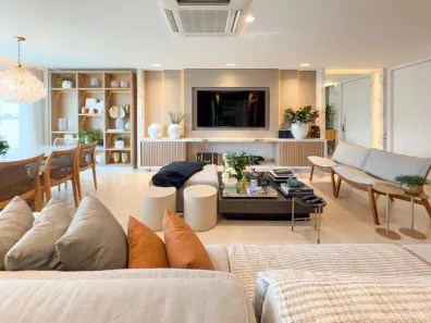 Apartamento com 4 Quartos à venda, 241m² no Zona 07, Maringá