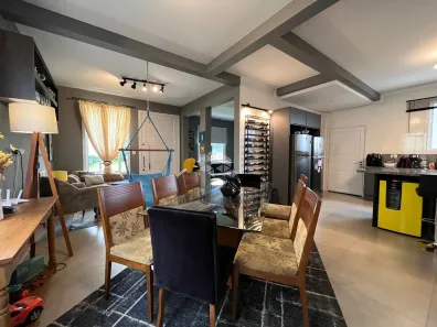 Casa de Condomínio com 3 Quartos à venda, 200m² no Camobi, Santa Maria