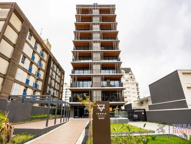 Apartamento Decorado de 34m² no bairro Batel, com 1 quarto e 1 banheiro