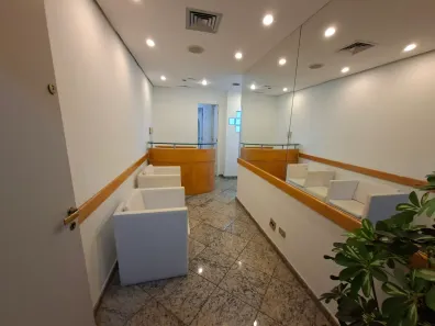 Conjunto Comercial / Sala à venda, 35m² no Cidade Monções, São Paulo