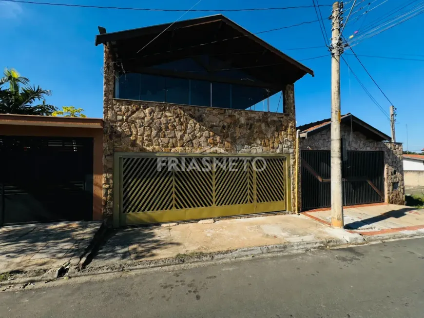 Foto do imóvel - Casa para alugar com 236 m², 3 quartos, 3 banheiros, 2 vagas