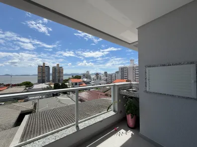 Apartamento com 2 Quartos à venda, 76m² no Barreiros, São José