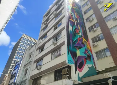 Apartamento com 2 Quartos para alugar, 56m² no Centro, Florianópolis