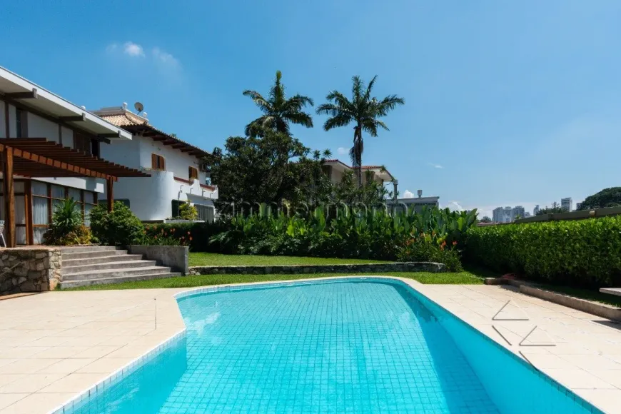 Foto do imóvel - Sobrado para comprar com 590 m², 3 quartos, 5 banheiros, 6 vagas