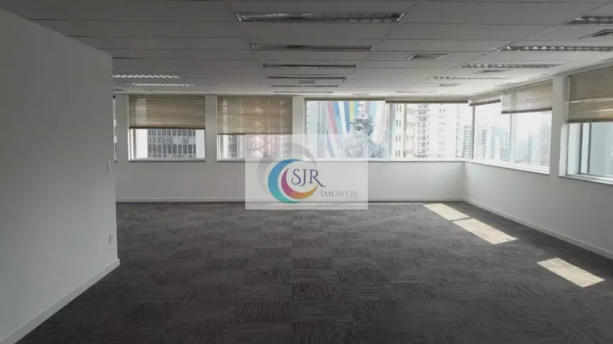 Foto do imóvel - Sala/Conjunto/Escritório à venda com 181 m², 3 banheiros e 3 vagas na garagem próximo à Estação.