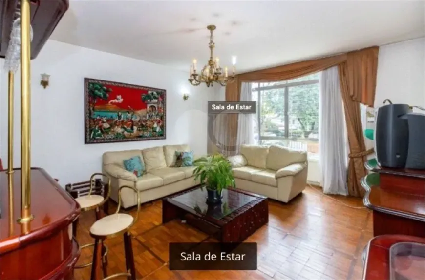 Foto do imóvel - Ponto comercial/Loja/Box à venda com 3 quartos, 1 suíte, 280 m², 3 banheiros e 5 vagas em