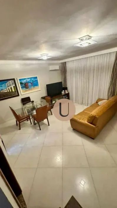 Foto do imóvel - Sobrado à venda com 3 quartos, 1 suíte, 3 banheiros e 2 vagas na garagem em