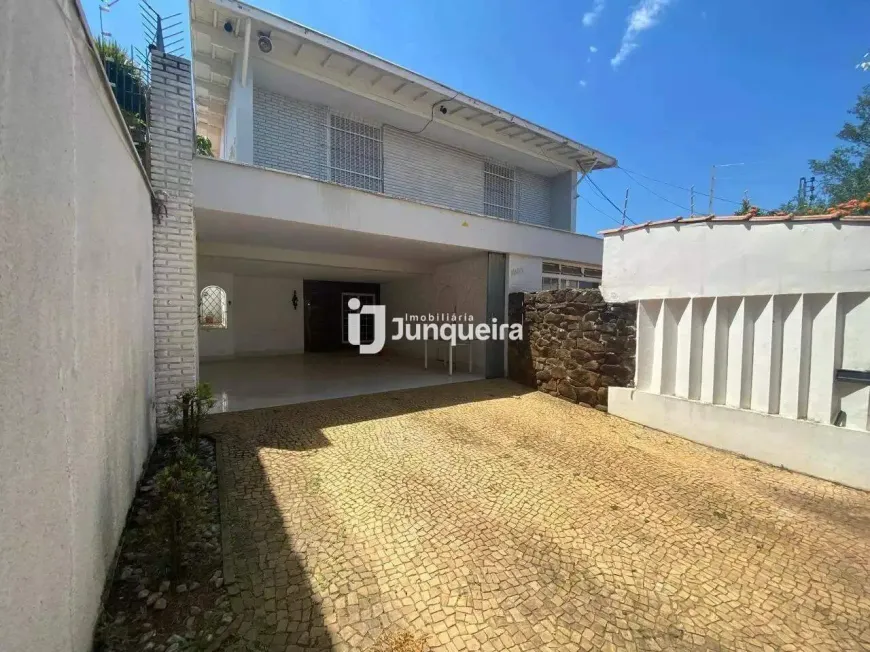 Foto do imóvel - Casa para alugar com 4 quartos, 1 suíte, 334 m², 3 banheiros e 4 vagas na garagem em