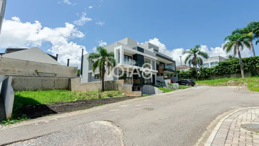 Terreno / Lote / Condomínio à venda, 193m² no Campo Comprido, Curitiba