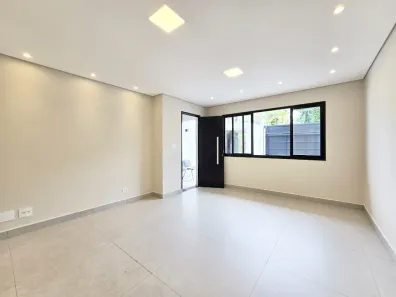Sobrado com 3 Quartos à venda, 236m² no Vila Scarpelli, Santo André