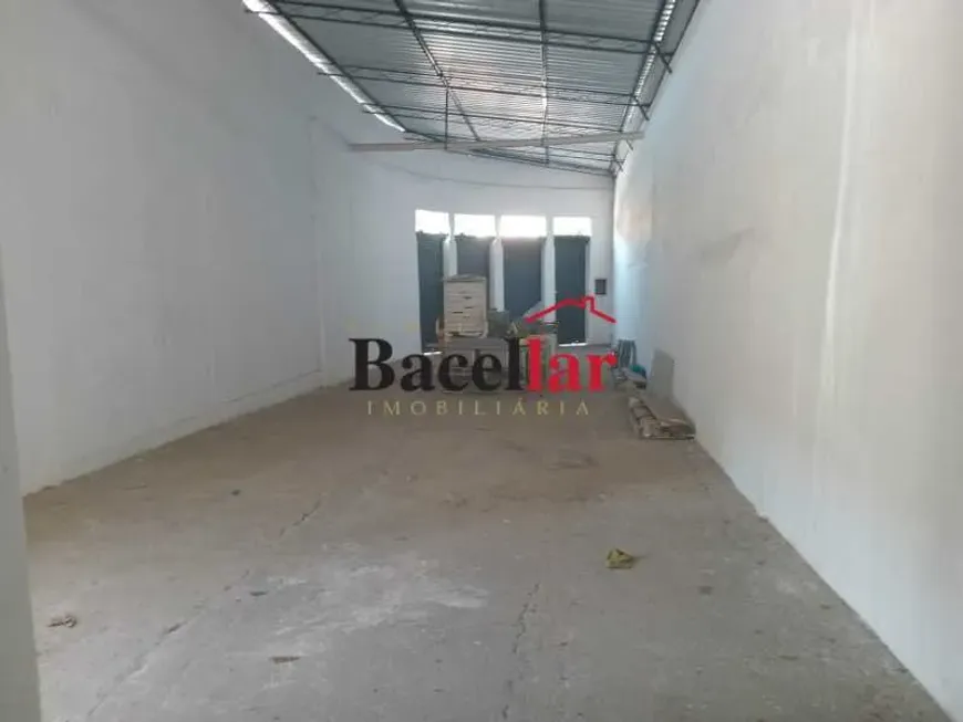 Foto do imóvel - Ponto comercial/Loja/Box disponível para aluguel e venda com 120 m² e 1 banheiro próximo à.