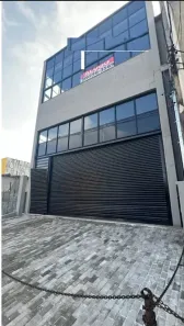 Prédio/Edifício Inteiro para alugar, 260m² no Vila Silva Ribeiro, Carapicuíba