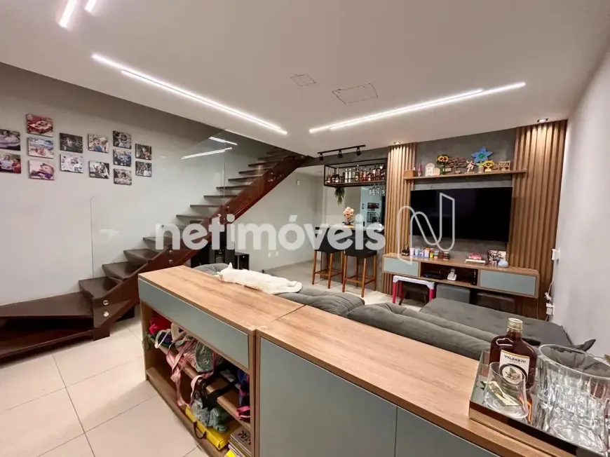 Foto do imóvel - Casa à venda com 2 quartos, 1 suíte, 101 m², 3 banheiros e 2 vagas na garagem em