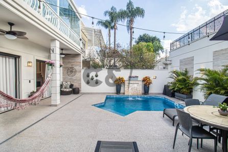Casa de Condomínio com 3 Quartos à venda, 240m² no Santo Amaro, São Paulo