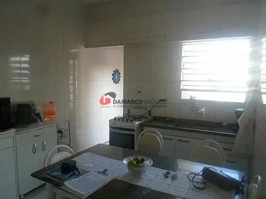 Foto do imóvel - Casa à venda com 2 quartos, 1 banheiro e 5 vagas, próxima à Estação São Caetano Do Sul Prefeito.