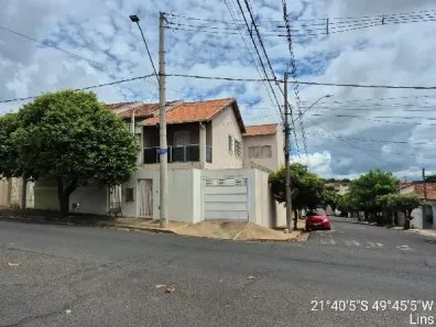 Casa com 3 Quartos à venda, 140m² no Centro, Lins