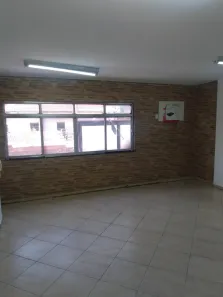 Conjunto Comercial / Sala para alugar, 24m² no Centro, Nilópolis
