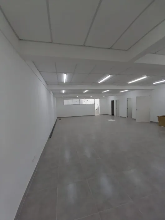 Foto do imóvel - Sala/Conjunto/Escritório à venda com 780 m², 8 banheiros e 4 vagas na garagem próximo ao Metrô.