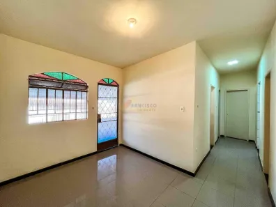 Casa com 3 Quartos para alugar, 85m² no Davanuze, Divinópolis