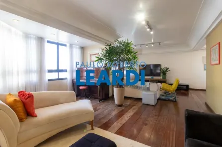 Apartamento com 4 Quartos à venda, 196m² no Vila Gilda, Santo André