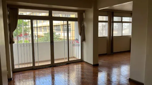 Apartamento com 4 Quartos para alugar, 197m² no Centro, Uberaba
