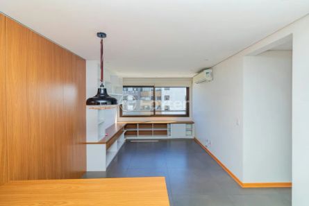 Apartamento com 2 Quartos à venda, 77m² no Camaquã, Porto Alegre
